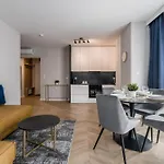 Metropolis Design Apartments